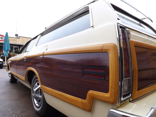 1977 Ford Country Squire