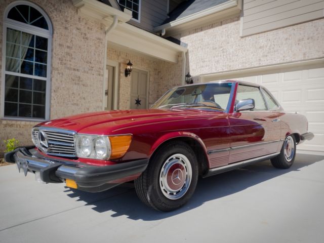 1977 Burgundy Mercedes-Benz 400-Series