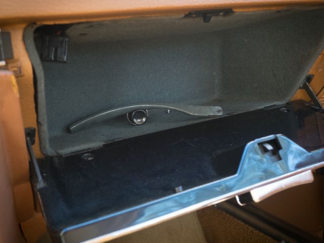 1977 Burgundy Mercedes-Benz 400-Series