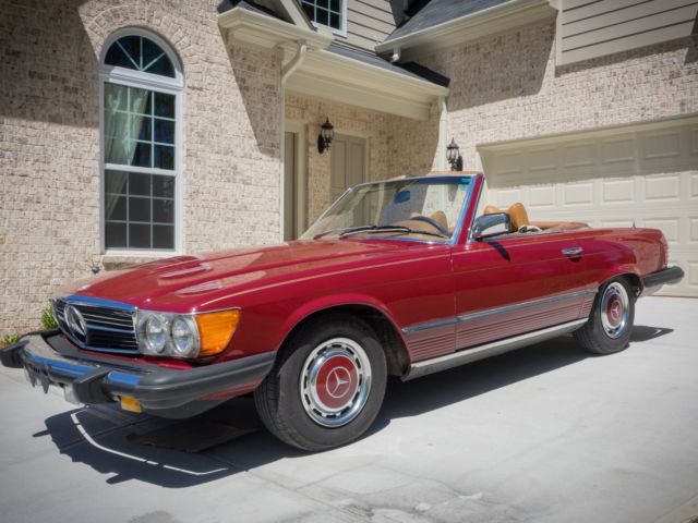 1977 Burgundy Mercedes-Benz 400-Series