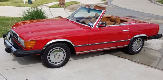 1977 Red Mercedes-Benz 400-Series Convertible