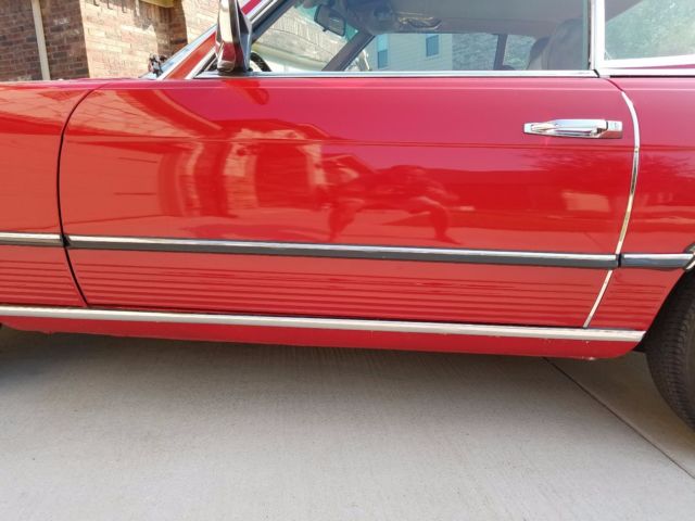 1977 Red Mercedes-Benz 400-Series Convertible