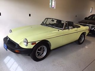 1977 Yellow MG MGB Convertible