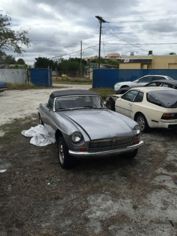 1977 Silver MG MGB