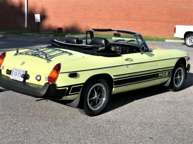 1977 Chartreuse BLVC167 MG MGB Convertible
