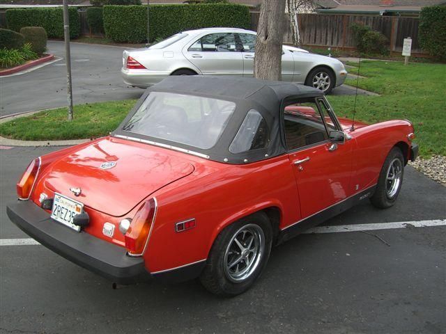 1977 Red MG MGB