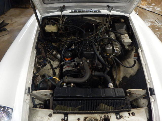 1977 White MG MGB Convertible