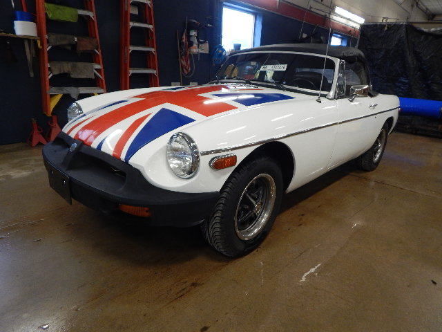 1977 White MG MGB Convertible