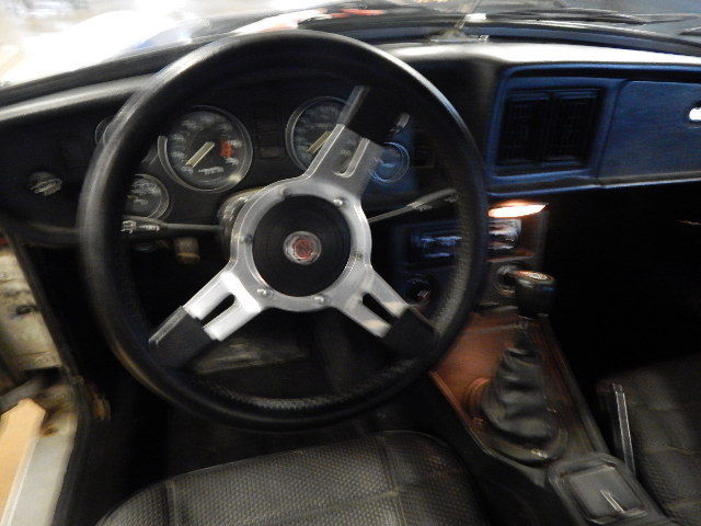 1977 White MG MGB Convertible