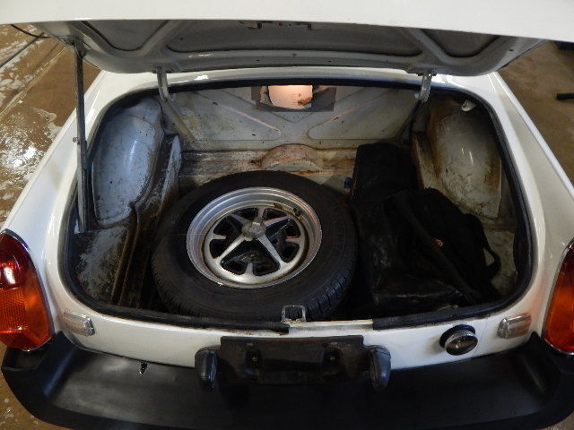 1977 White MG MGB Convertible