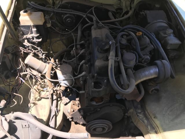 1977 Yellow MG MGB Convertible