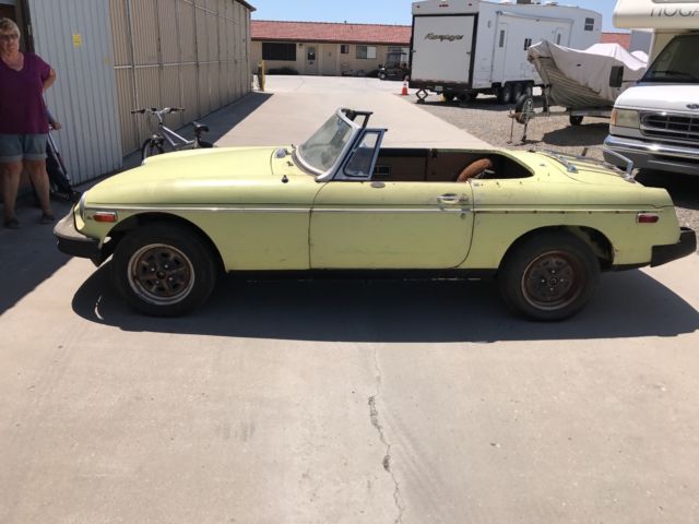 1977 Yellow MG MGB Convertible