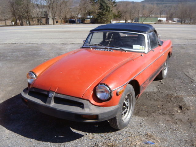1977 Red MG MGB Convertible