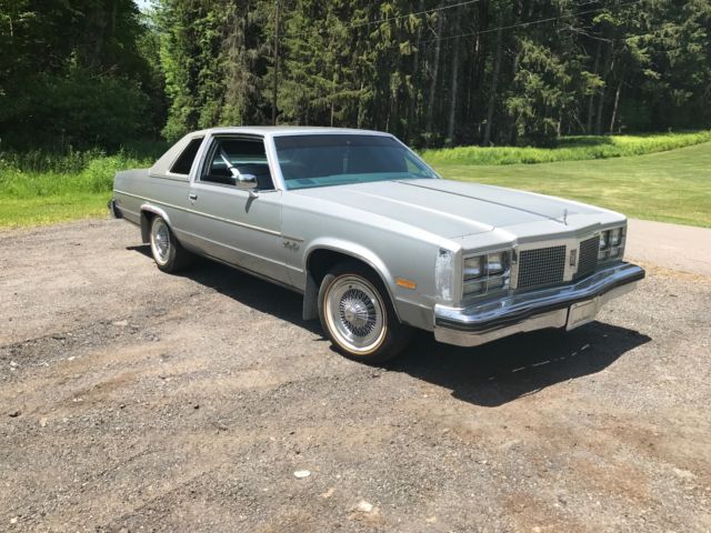 1977 Silver Oldsmobile Eighty-Eight Coupe