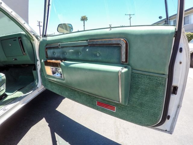 1977 White Oldsmobile Ninety-Eight Coupe