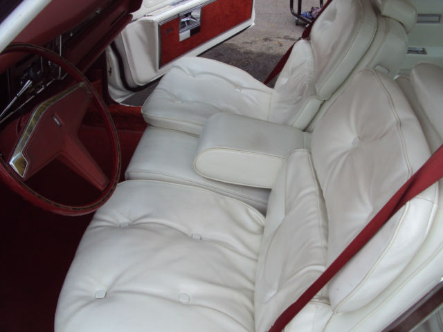 1977 White Oldsmobile Toronado Coupe