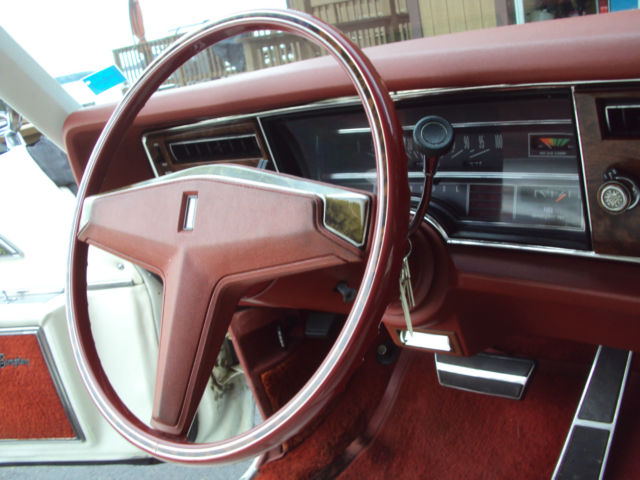 1977 White Oldsmobile Toronado Coupe