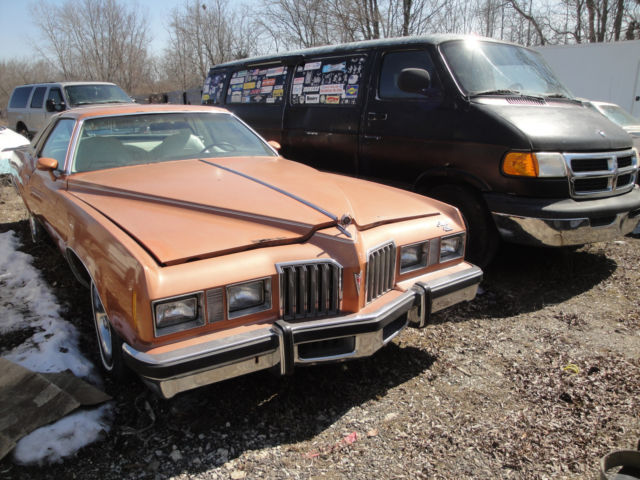 1977 White Pontiac Le Mans Coupe