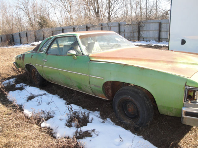 1977 White Pontiac Le Mans Coupe