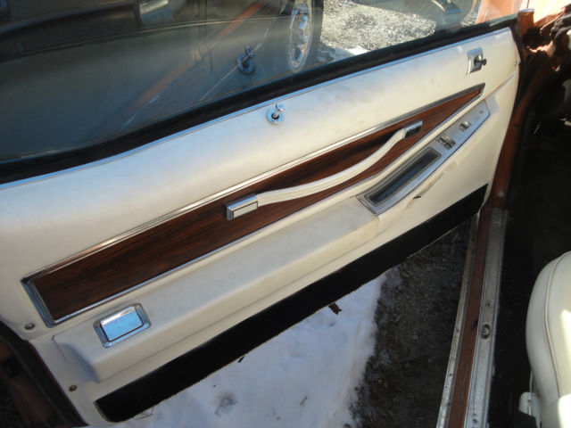 1977 White Pontiac Le Mans Coupe