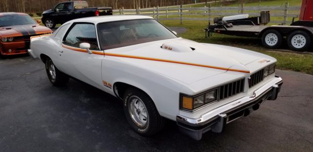 1977 White Pontiac Le Mans Coupe