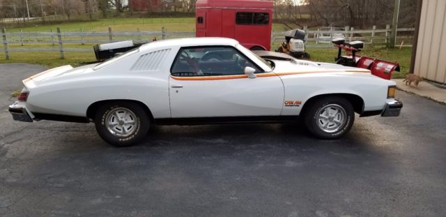 1977 White Pontiac Le Mans Coupe