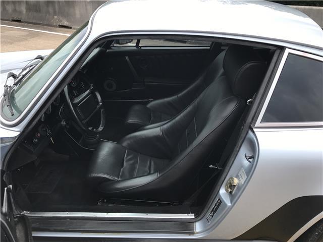 1977 -- Porsche 911 --