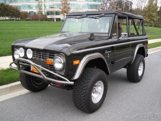 1977 Green Ford Bronco SUV