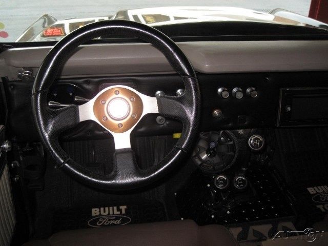 1977 Green Ford Bronco SUV