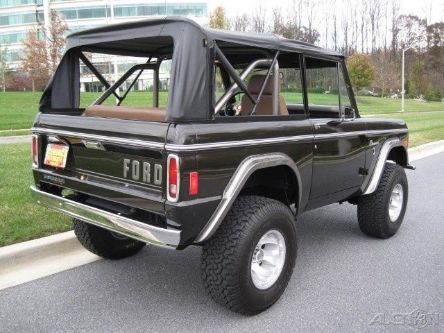 1977 Green Ford Bronco SUV