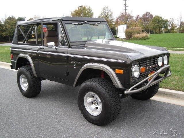 1977 Green Ford Bronco SUV