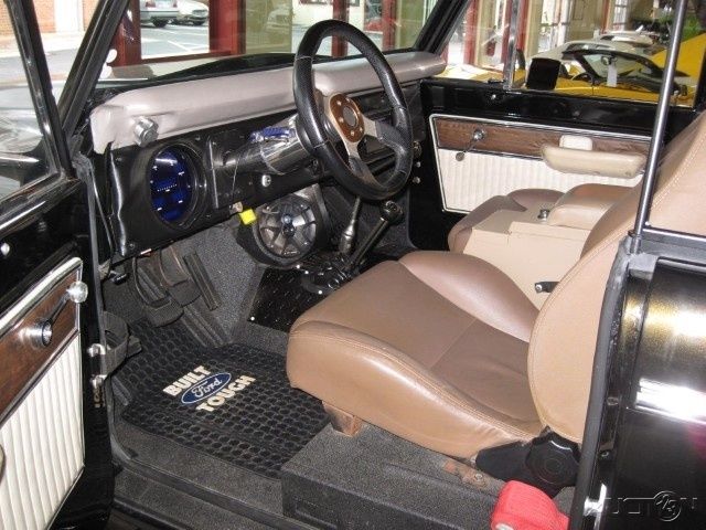 1977 Green Ford Bronco SUV