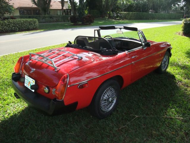 1977 Red MG MGB Convertible