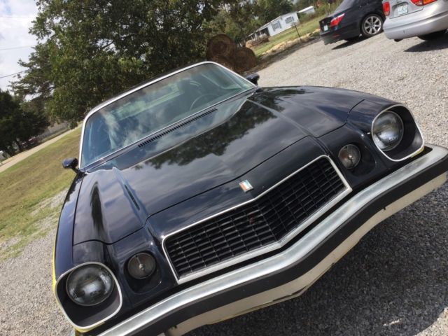 1977 Black/Yellow Chevrolet Camaro Coupe