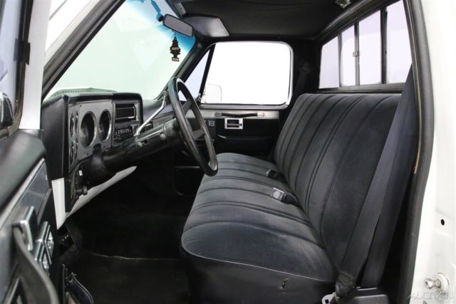 1977 White Chevrolet C10