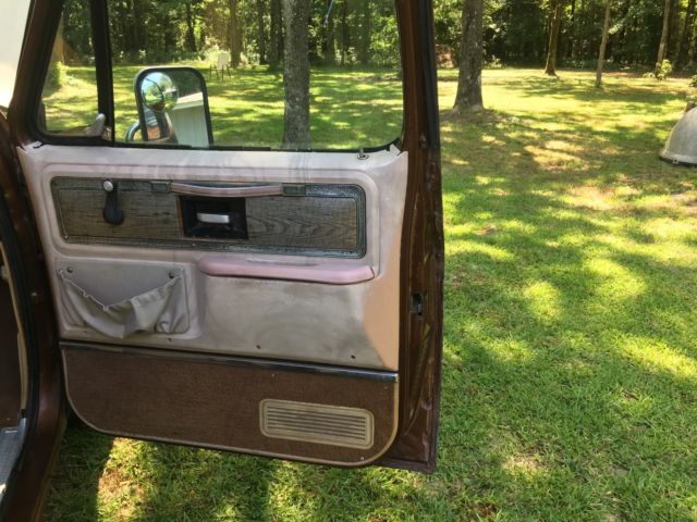 1977 Brown Chevrolet C-10 reg cab