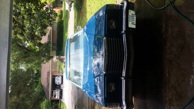 1977 Blue Ford Thunderbird Coupe