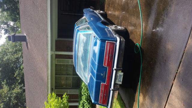 1977 Blue Ford Thunderbird Coupe