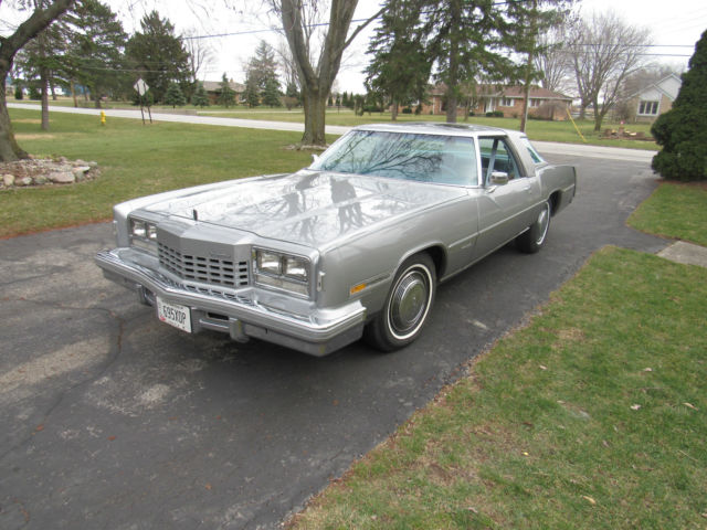 1977 Silver Oldsmobile Toronado Coupe