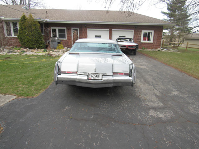 1977 Silver Oldsmobile Toronado Coupe