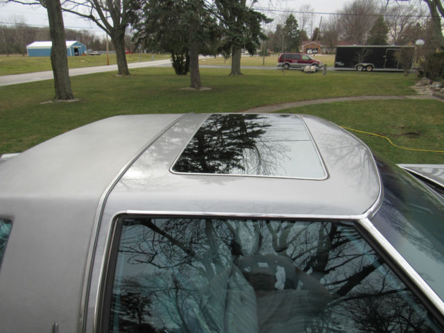 1977 Silver Oldsmobile Toronado Coupe
