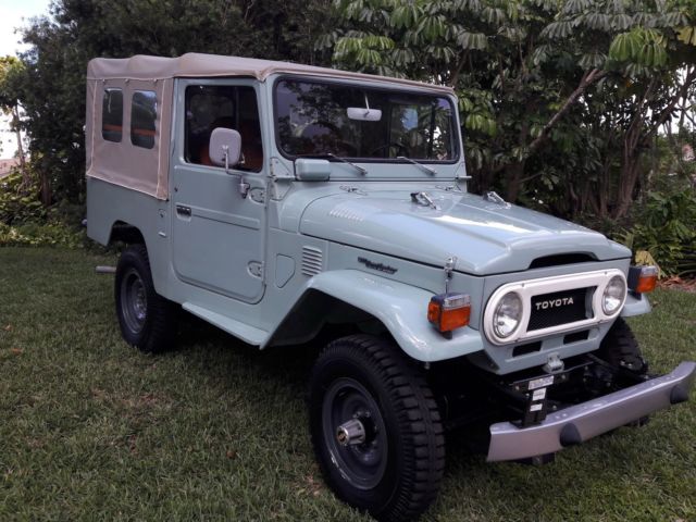 1977 LIGTH GREEN Toyota Land Cruiser Convertible