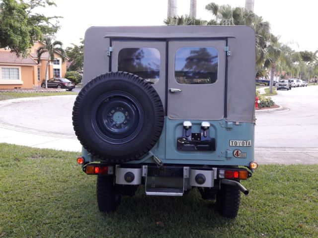 1977 LIGTH GREEN Toyota Land Cruiser Convertible