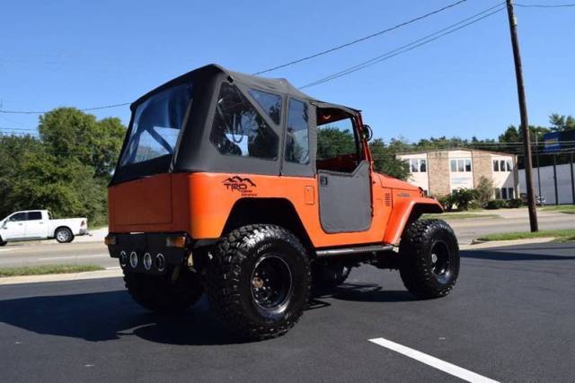 1977 Orange Toyota FJ Cruiser SUV