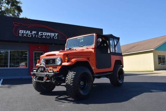 1977 Orange Toyota FJ Cruiser SUV