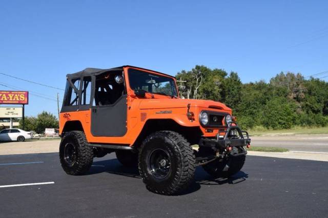1977 Orange Toyota FJ Cruiser SUV