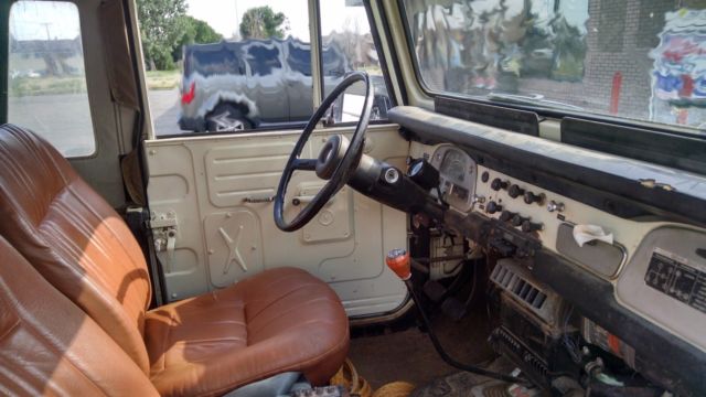 1977 Tan Toyota Land Cruiser