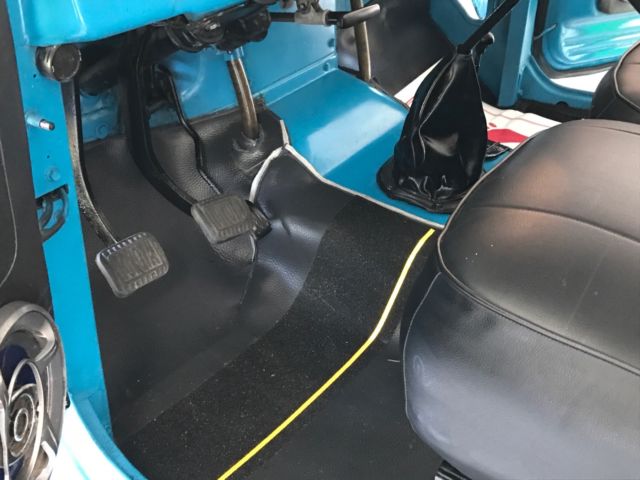 1977 Blue / White Toyota Land Cruiser