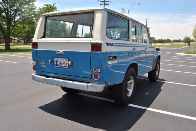 1977 Blue Toyota Land Cruiser SUV