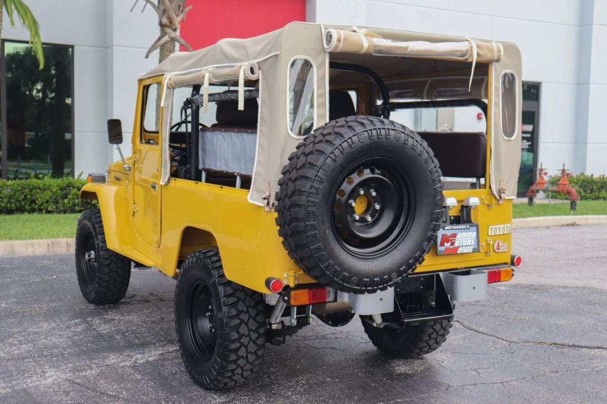 1977 Yellow Toyota Land Cruiser SUV